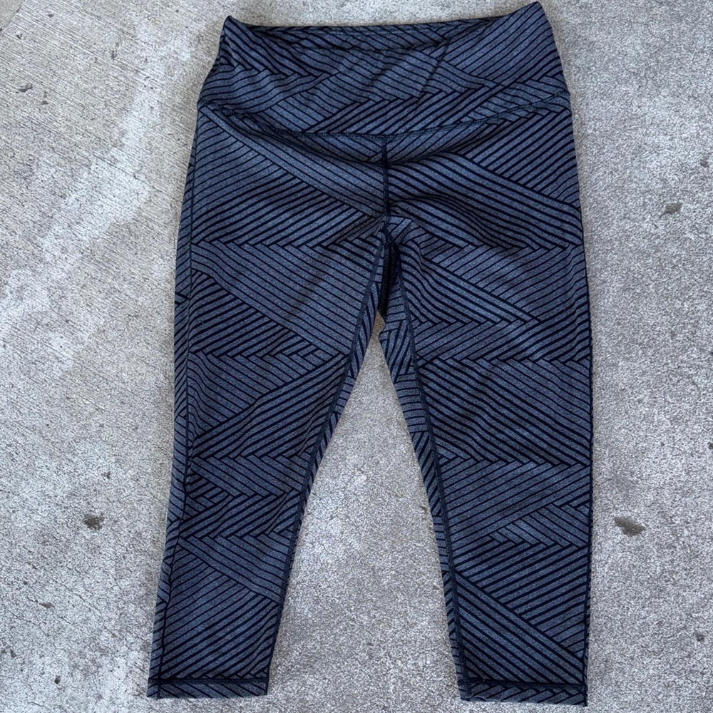 Prana Charcoal and Black Geometric  Capris Leggings Size L